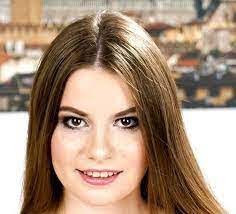 Best of deakin gordon's gallery jennifer amton arman hossan add photo alice wayne