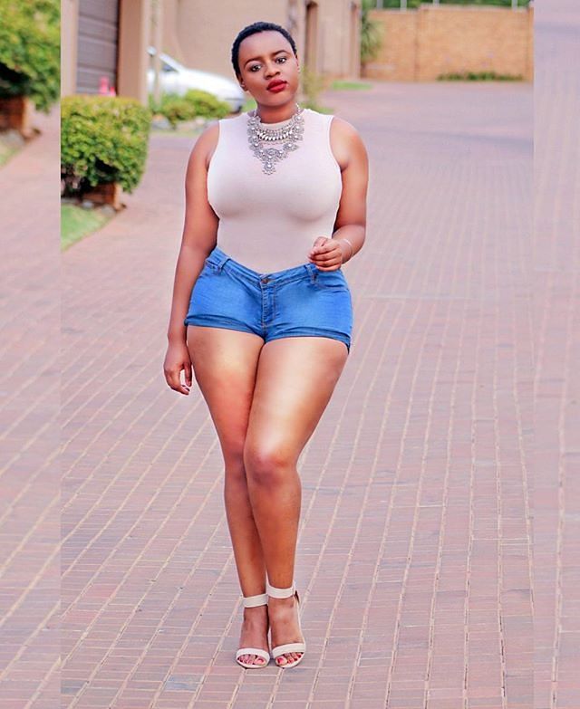 courtney hylton like curvy nude bbw photo alvin zhou recommends curvy nude bbw pic